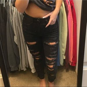 American Eagle size 2 “The Dream Jean” in black